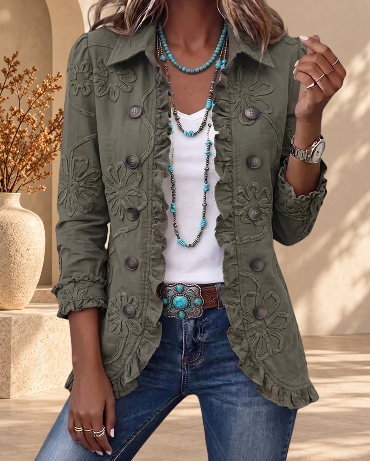 Alessandra | Chaqueta Bohemia Bordada con Flores y Volantes Verde Retro